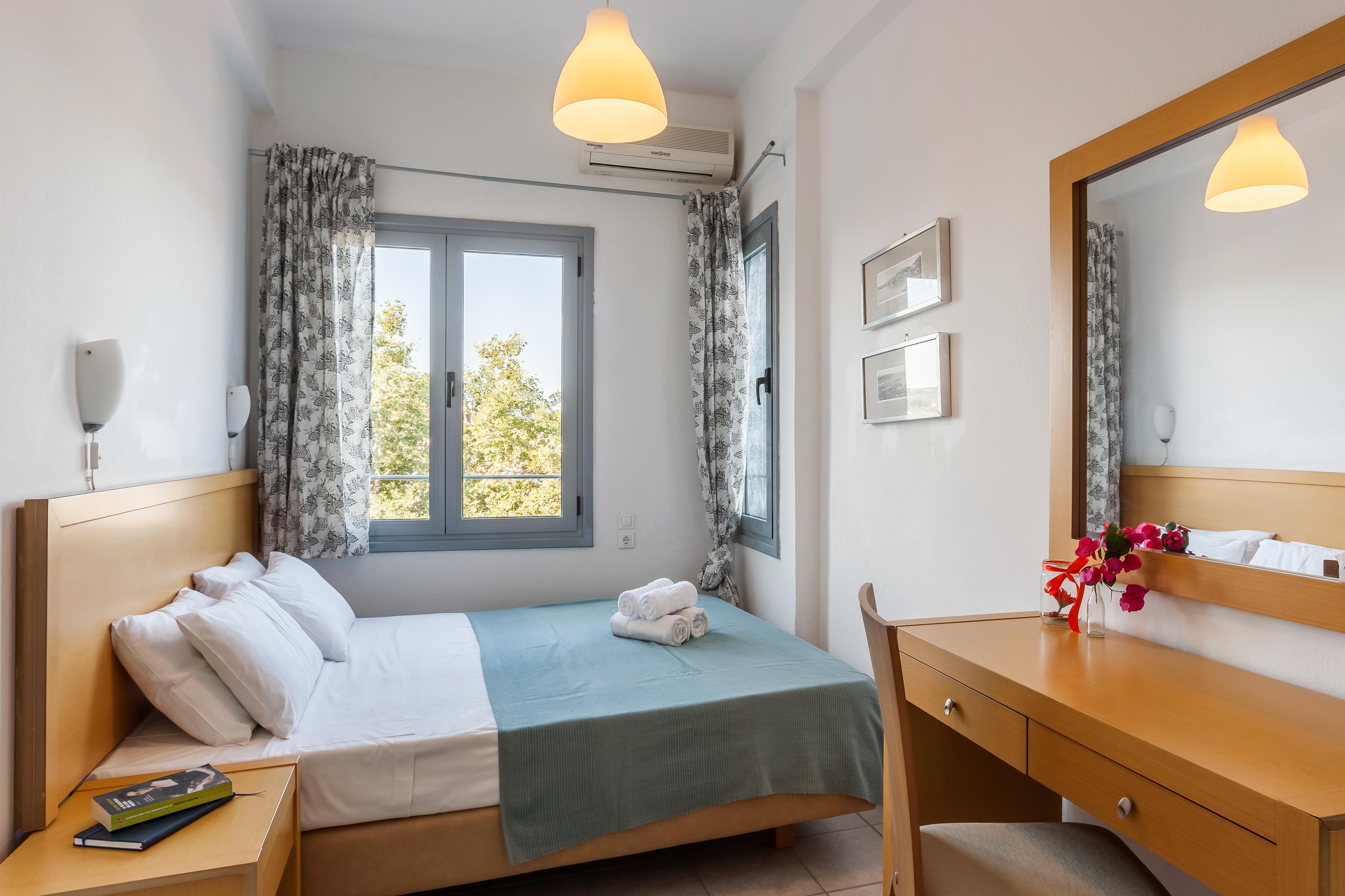 Argo Pension Skiathos Town Bagian luar foto
