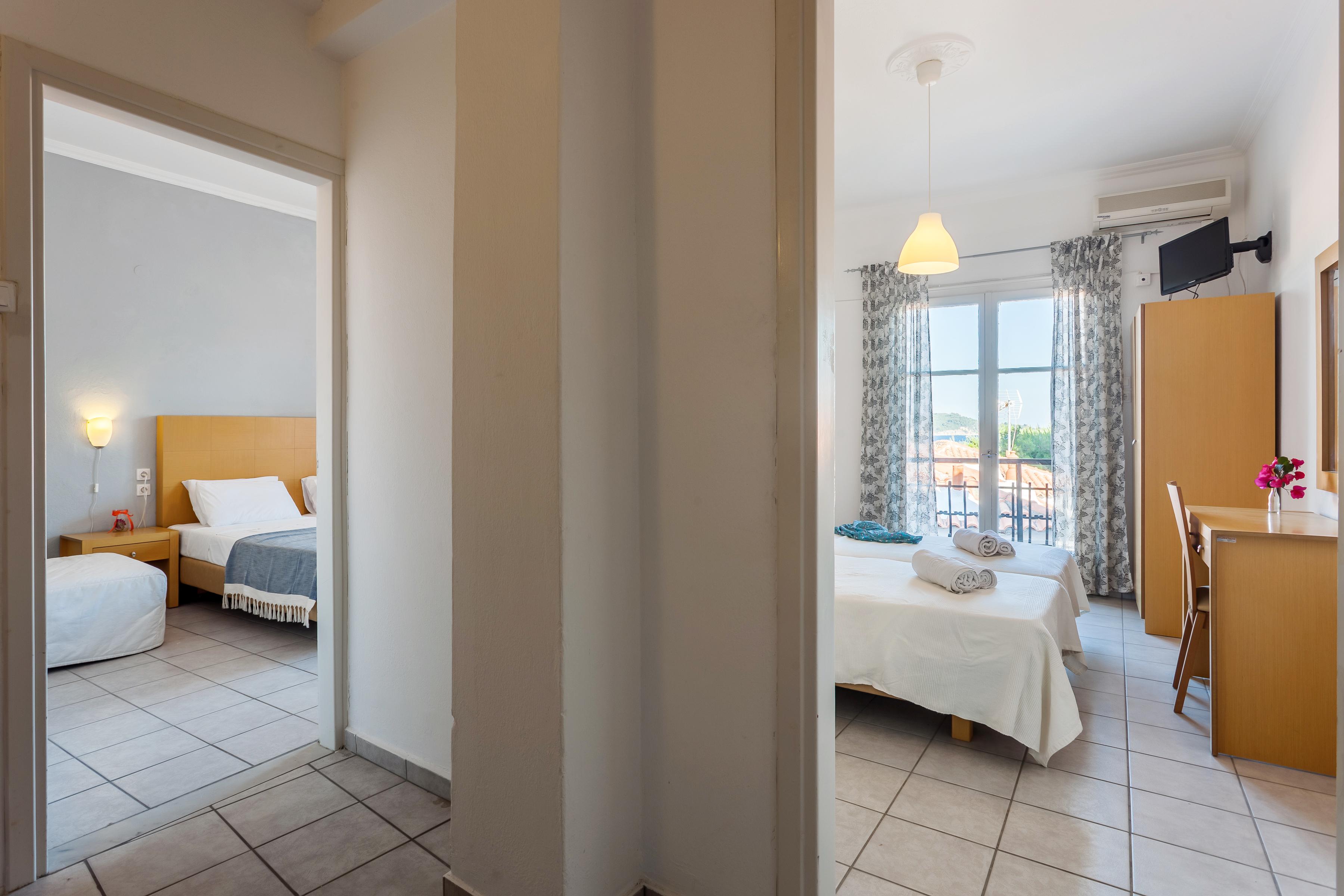 Argo Pension Skiathos Town Bagian luar foto