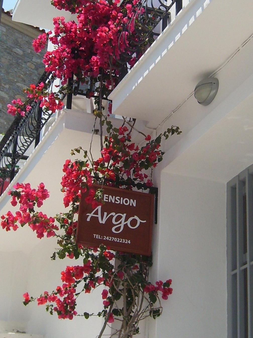 Argo Pension Skiathos Town Bagian luar foto