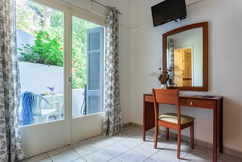 Argo Pension Skiathos Town Bagian luar foto