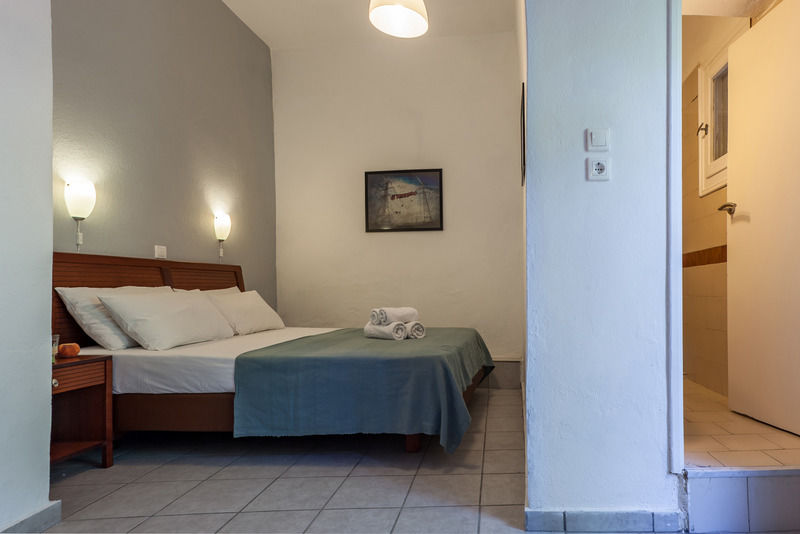 Argo Pension Skiathos Town Bagian luar foto